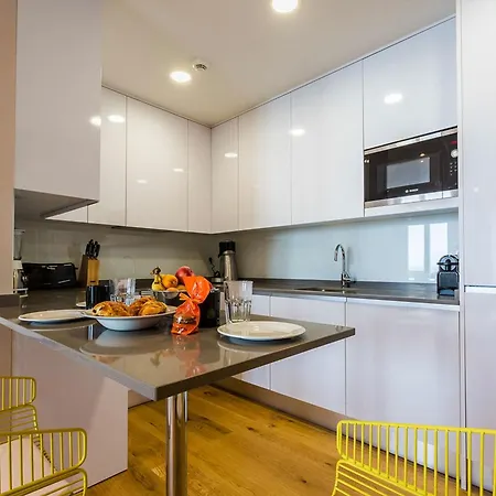 Апартаменты Horizon Keyweek Beachfront Duplex With Parking In Center Биарриц