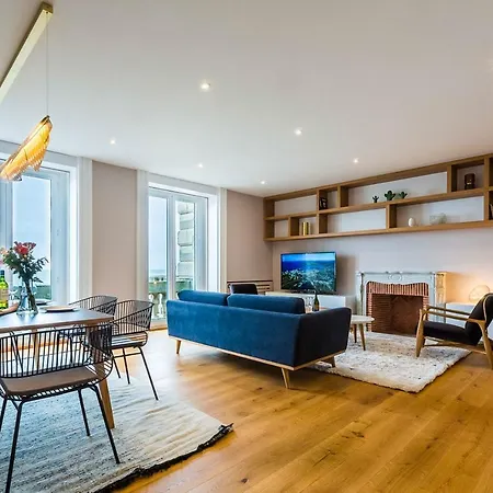 Horizon Keyweek Beachfront Duplex With Parking In Center Биарриц