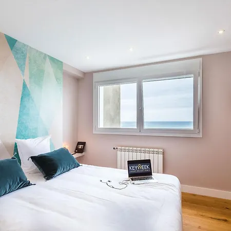 Horizon Keyweek Beachfront Duplex With Parking In Center Apartment